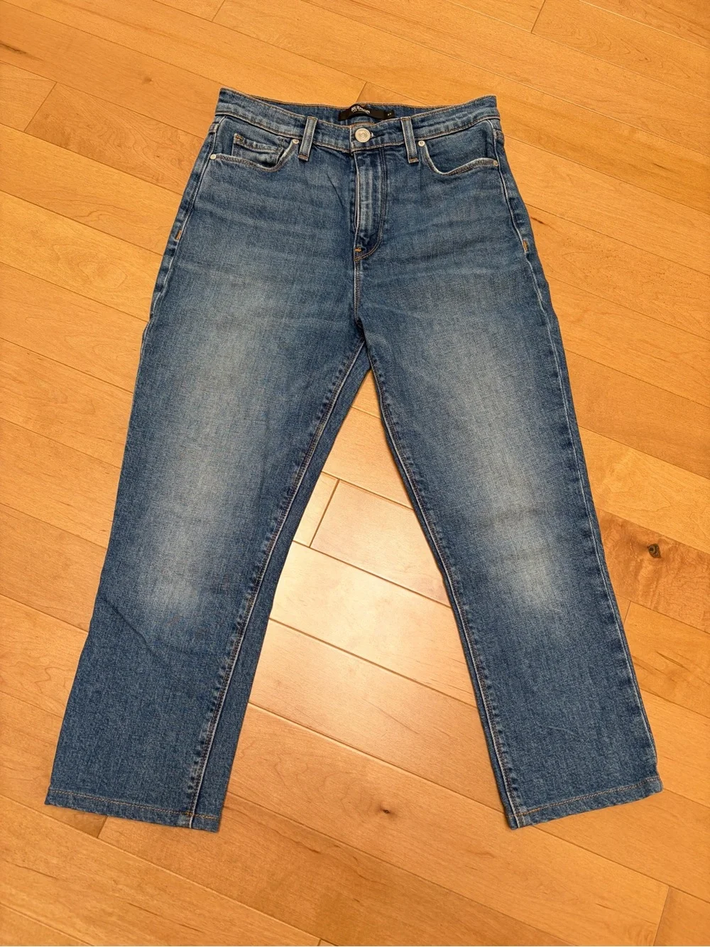 High-Rise Cropped Women's Jeans in Medium Blue